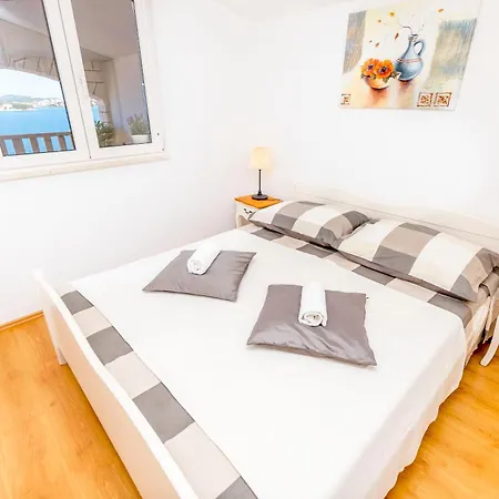 Marina Apartment *