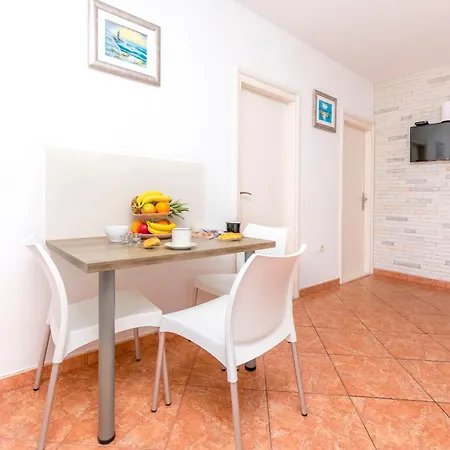 Apartment Marina *