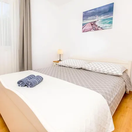 Apartment Marina *