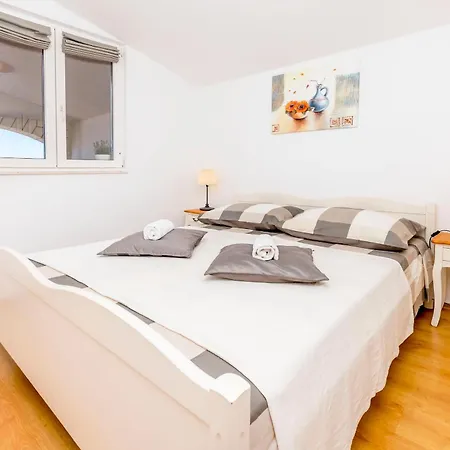 Apartment Marina *