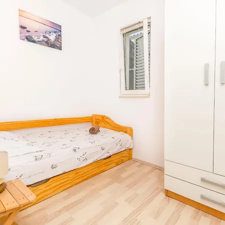 Apartment Marina *