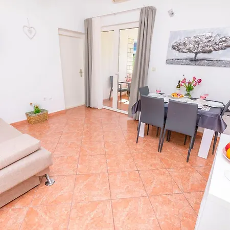 Marina Apartment Razanj