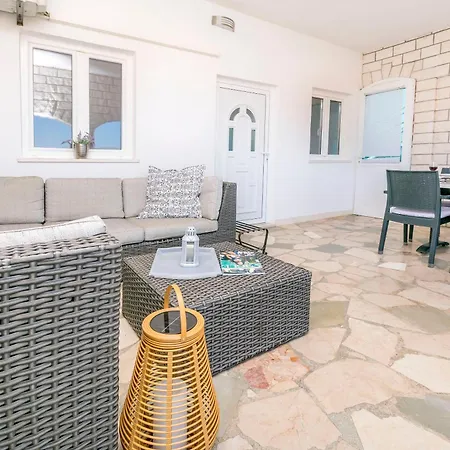 Apartment Marina Razanj