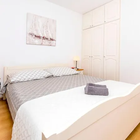 Apartment Marina
