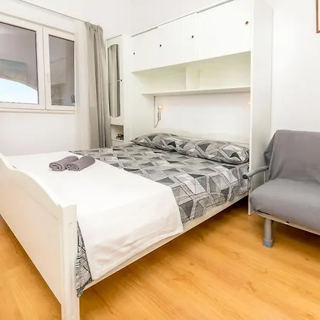 Marina Apartment *