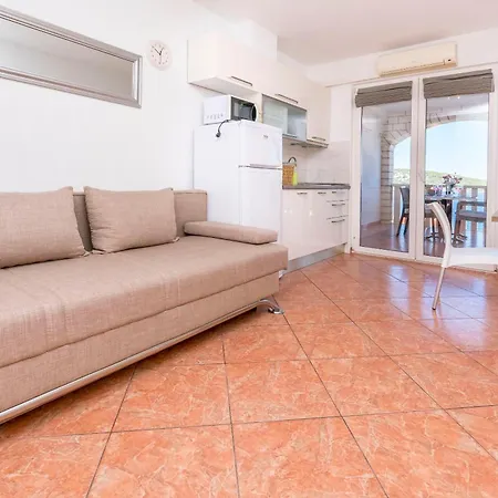 Apartment Marina *